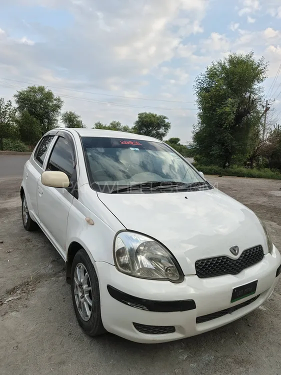 Toyota Vitz 2004 for Sale in Peshawar Image-1