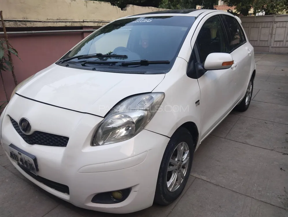 Toyota Vitz 2010 for Sale in Rawalpindi Image-1