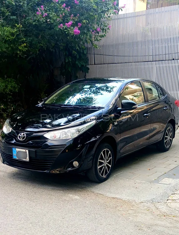 Toyota Yaris Sedan 2021 for Sale in Islamabad Image-1