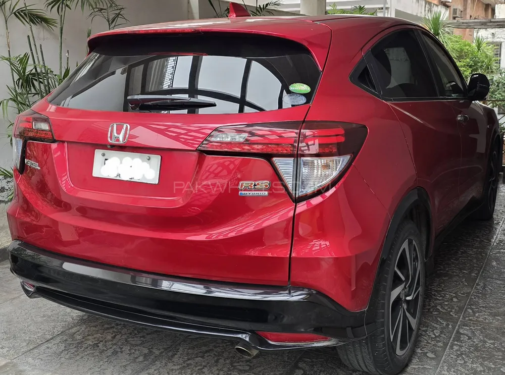 Honda Vezel 2017 for Sale in Islamabad Image-1
