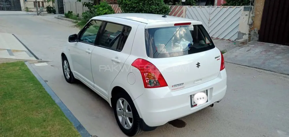Suzuki Swift 2021 for Sale in Faisalabad Image-1
