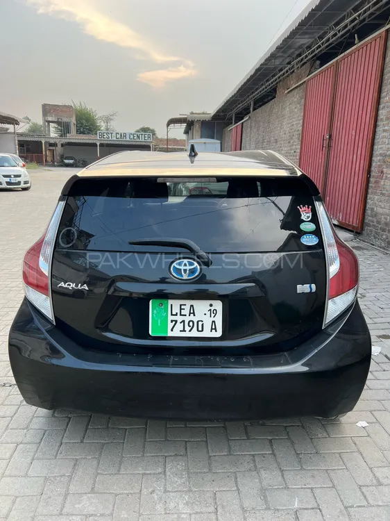 Toyota Aqua 2016 for Sale in Peshawar Image-1