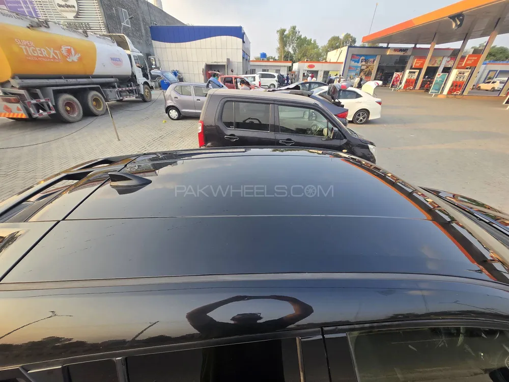 Toyota C-HR 2019 for Sale in Sialkot Image-1
