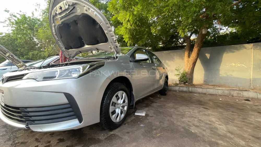 Toyota Corolla 2018 for Sale in Karachi Image-1