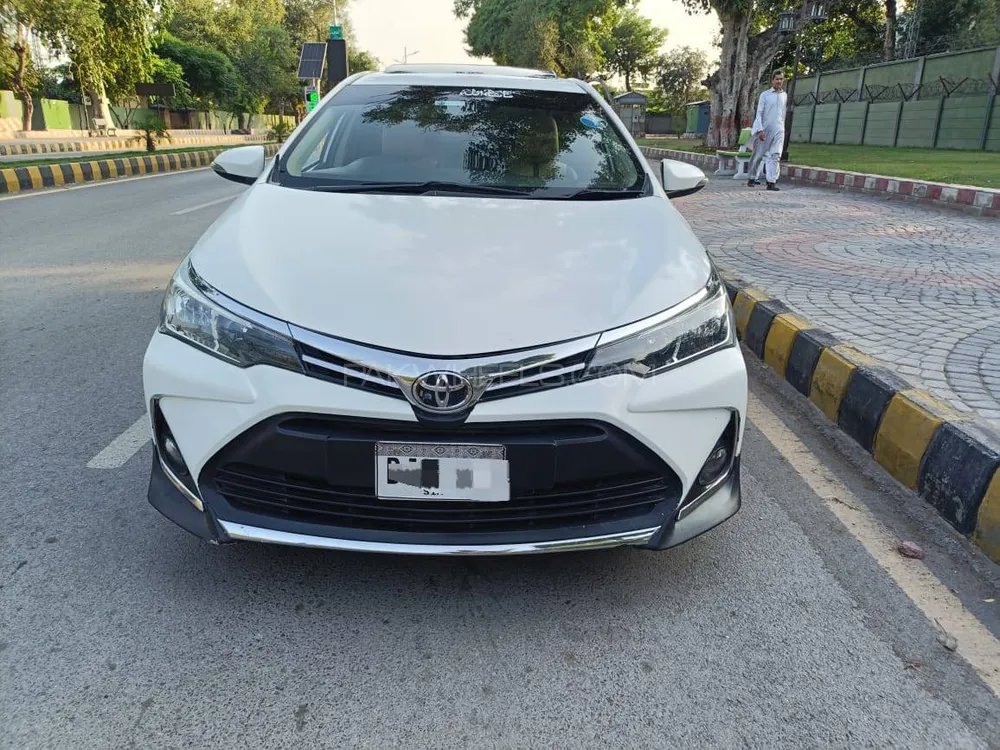 Toyota Corolla 2017 for Sale in Islamabad Image-1