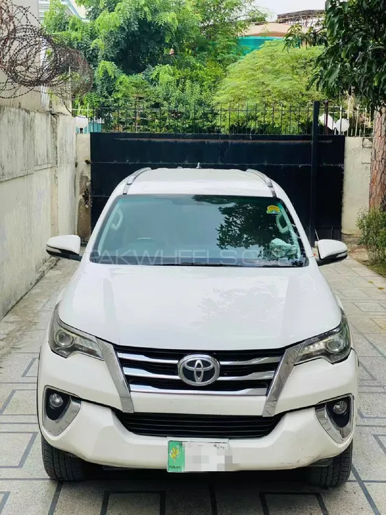 Toyota Fortuner 2017 for Sale in Islamabad Image-1