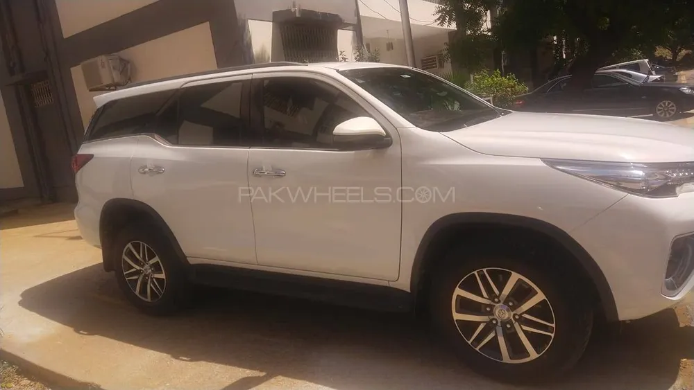 Toyota Fortuner 2018 for Sale in Karachi Image-1