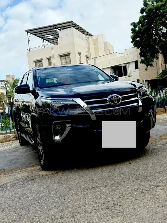 Toyota Fortuner 2020 for Sale in Karachi Image-1