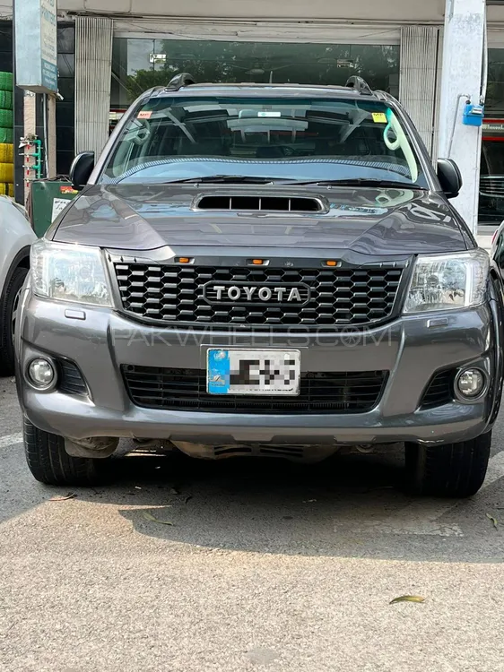 Toyota Hilux 2013 for Sale in Islamabad Image-1