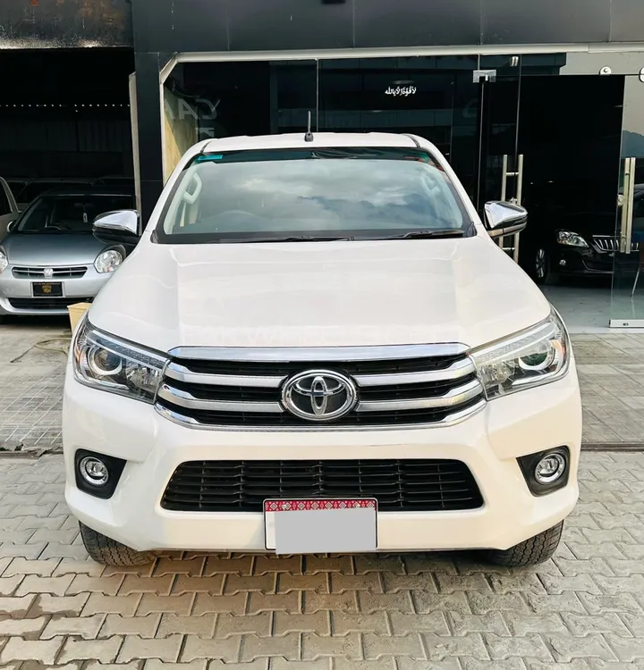 Toyota Hilux 2019 for Sale in Islamabad Image-1