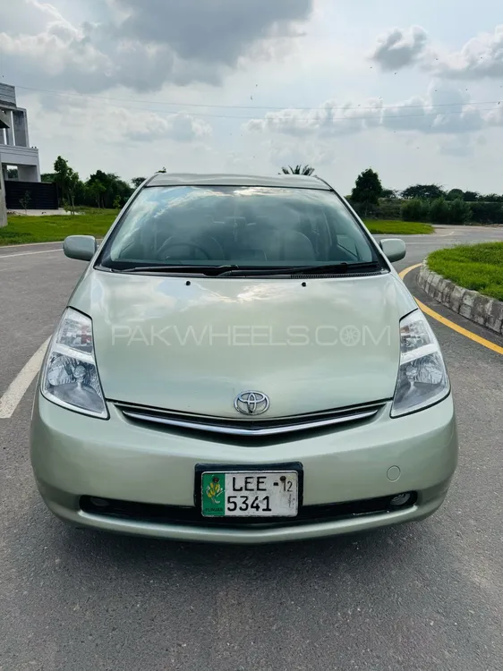 Toyota Prius 2007 for Sale in Lahore Image-1