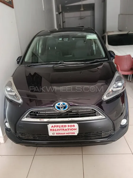 Toyota Sienta 2018 for Sale in Karachi Image-1