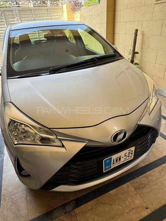 Toyota Vitz 2018 for Sale in Peshawar Image-1