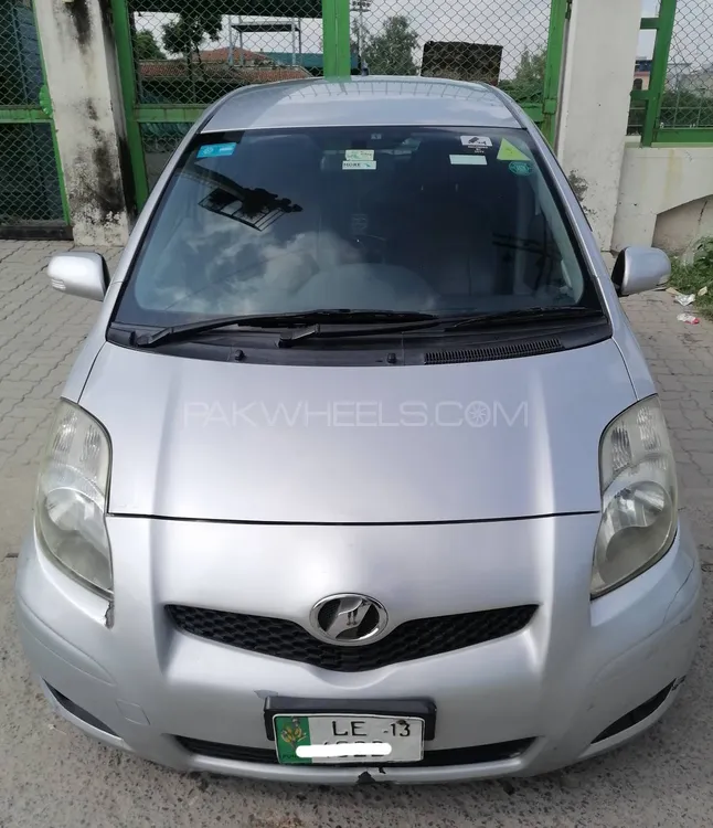 Toyota Vitz 2008 for Sale in Lahore Image-1