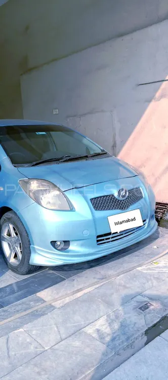 Toyota Vitz 2005 for Sale in Peshawar Image-1