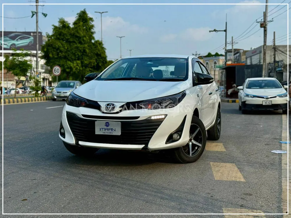 Toyota Yaris Sedan 2021 for Sale in Lahore Image-1