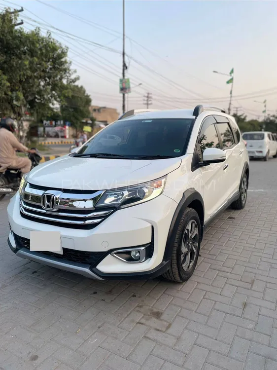 Honda BR-V 2024 for Sale in Lahore Image-1