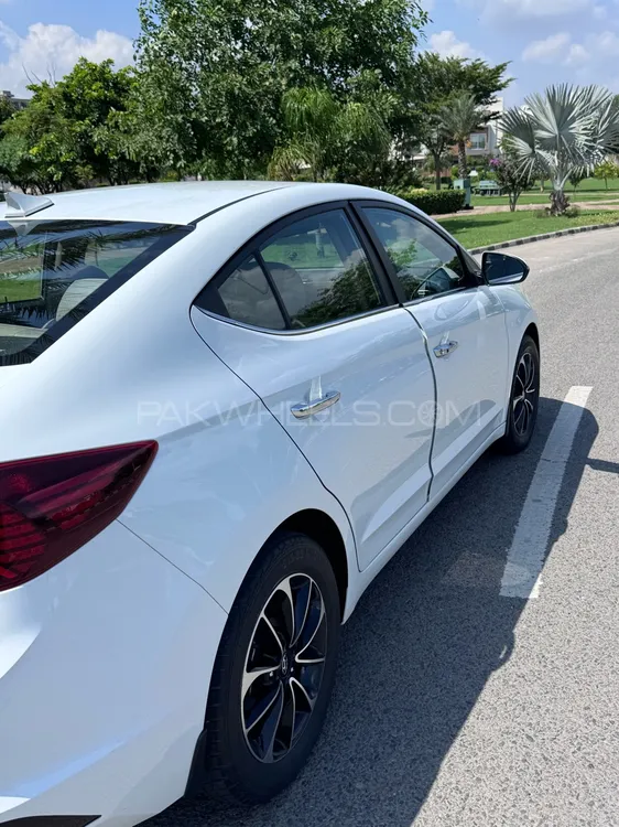 Hyundai Elantra 2022 for Sale in Lahore Image-1