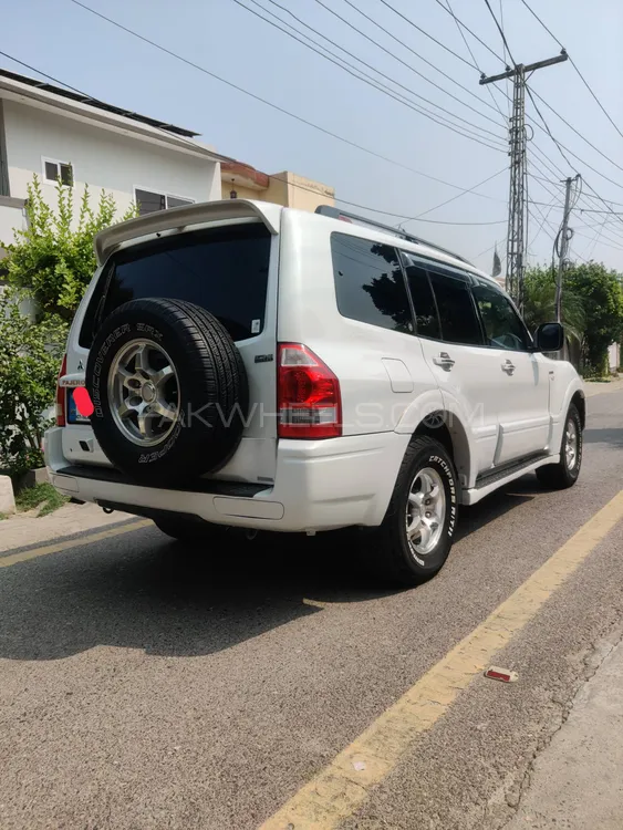 Mitsubishi Pajero 2003 for Sale in Peshawar Image-1