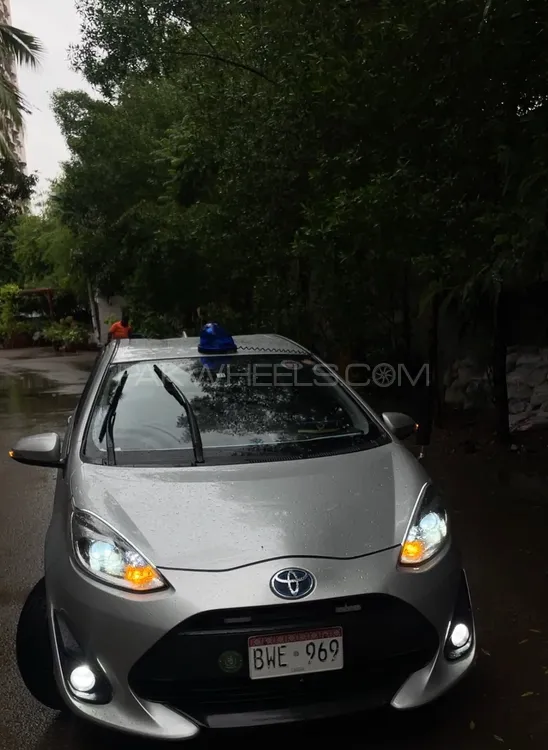 Toyota Aqua 2017 for Sale in Karachi Image-1
