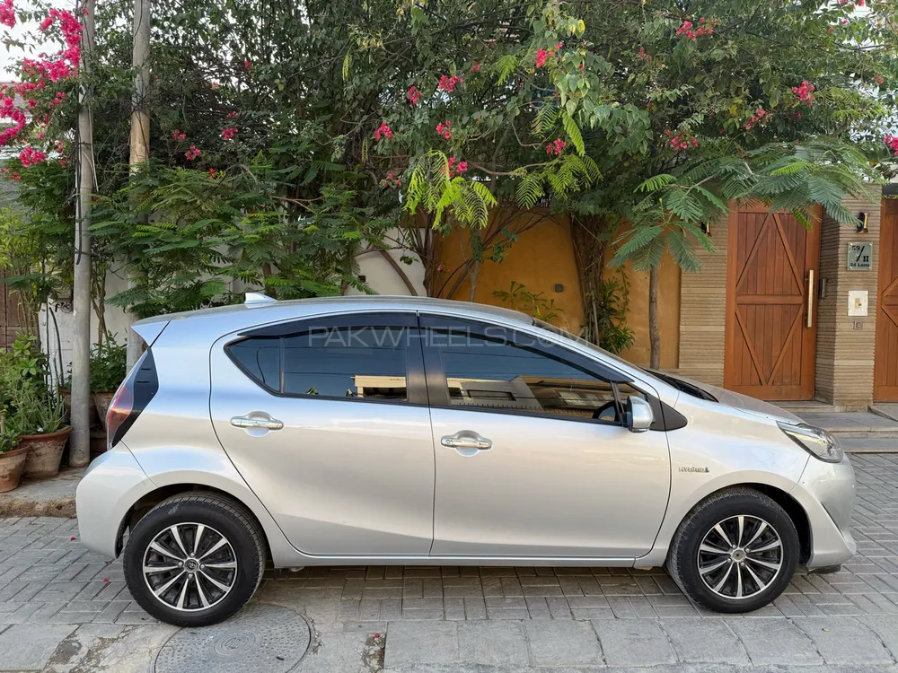 Toyota Aqua 2020 for Sale in Karachi Toyota Aqua 2020 for Sale in Karachi Image-5