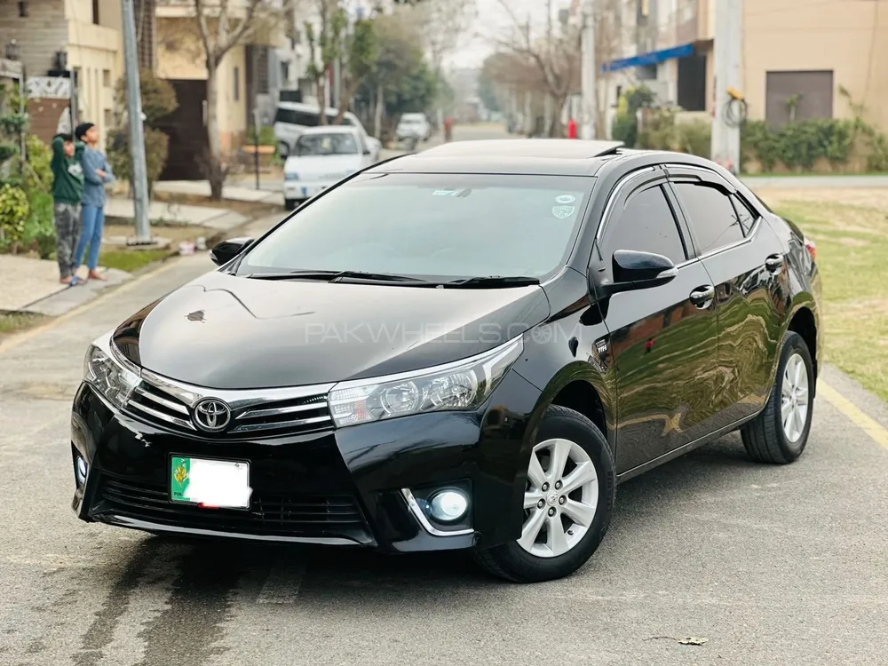 Toyota Corolla 2014 for Sale in Lahore Image-1