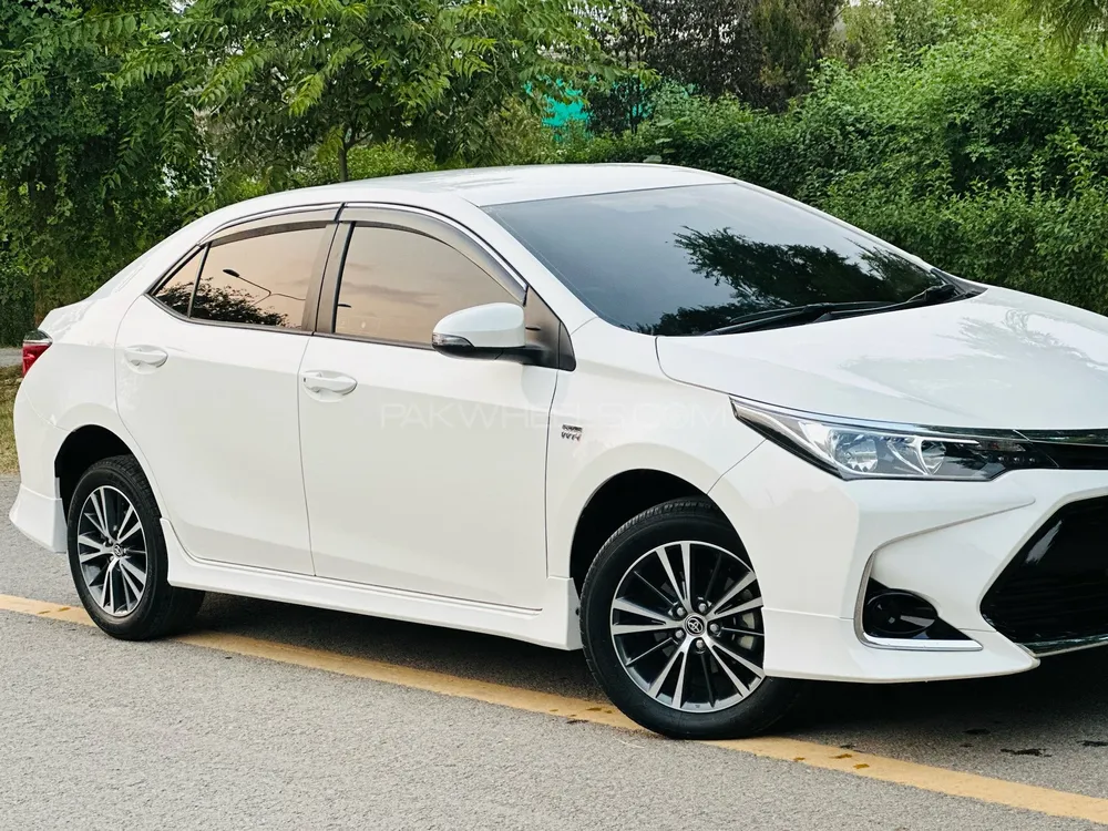 Toyota Corolla 2021 for Sale in Islamabad Image-1