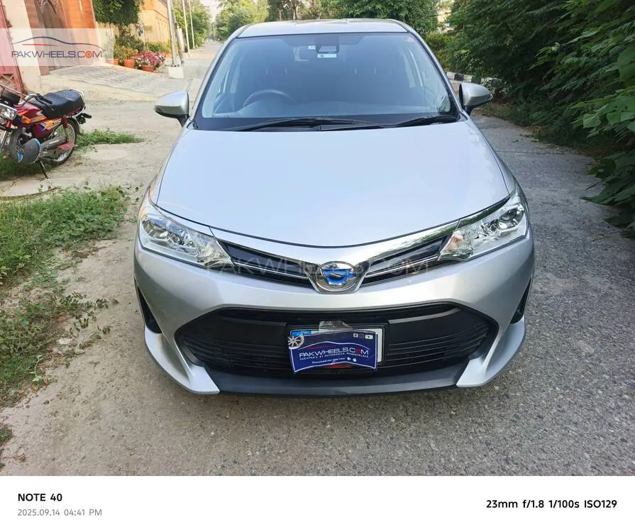 Toyota Corolla Fielder 2017 for Sale in Peshawar Image-1