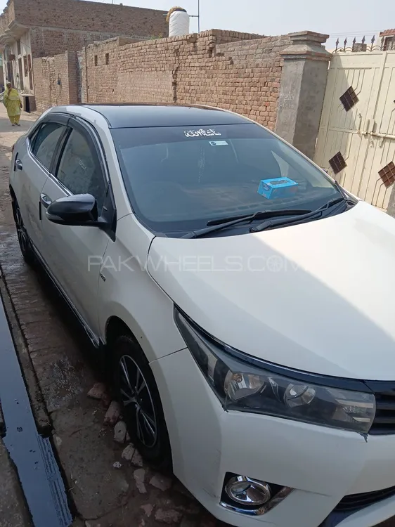Toyota Corolla 2015 for Sale in Malakwal Image-1