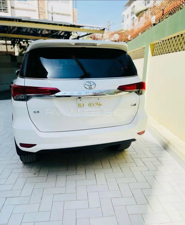 Toyota Fortuner 2021 for Sale in Karachi Image-1