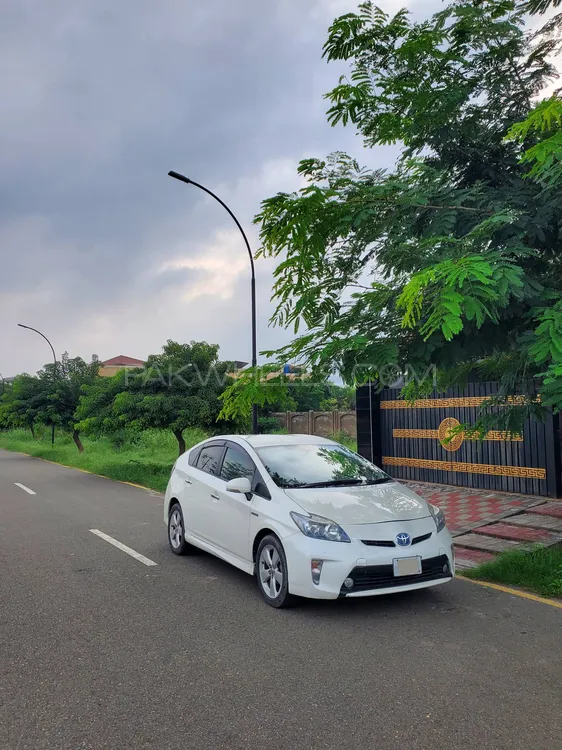 Toyota Prius 2010 for Sale in Faisalabad Image-1