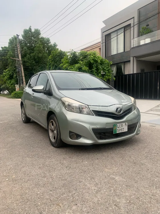 Toyota Vitz 2012 for Sale in Lahore Image-1