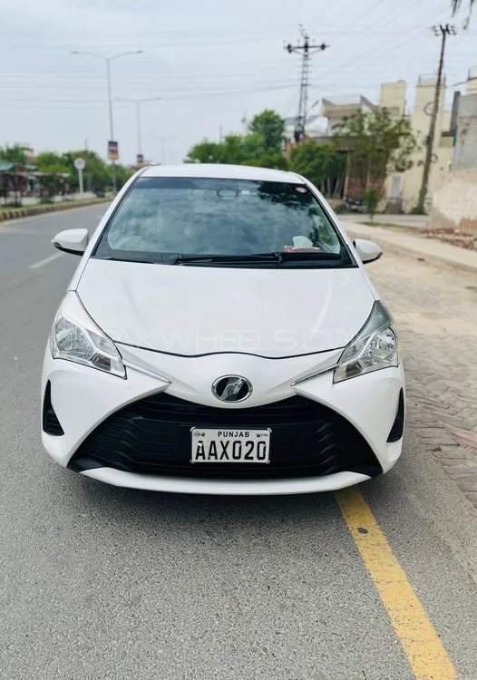 Toyota Vitz 2017 for Sale in Bahawalpur Image-1
