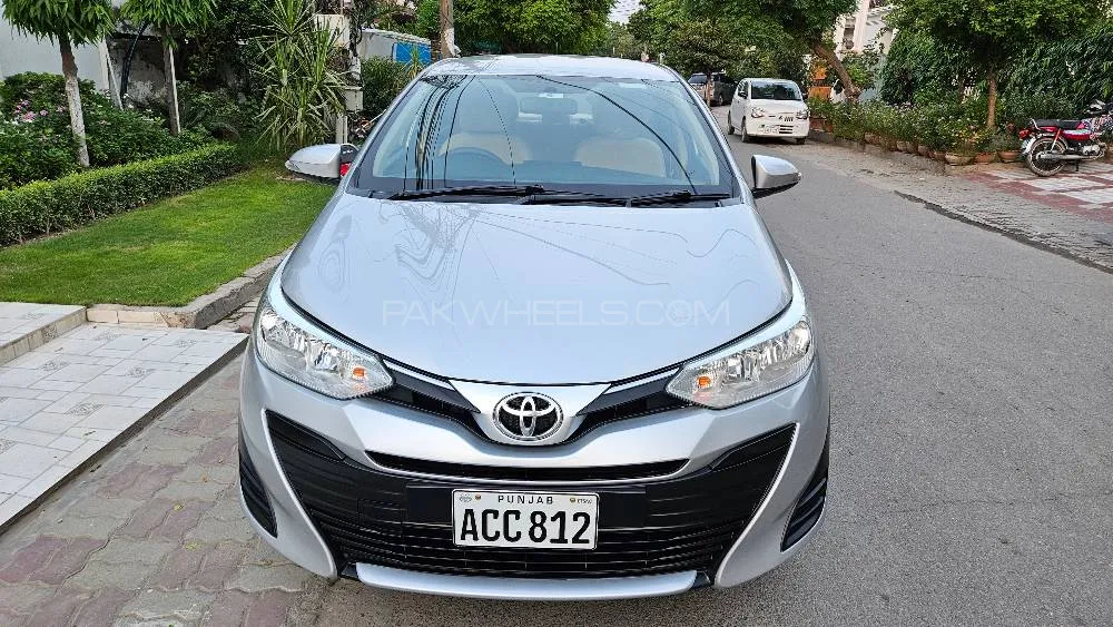 Toyota Yaris Sedan 2021 for Sale in Lahore Image-1
