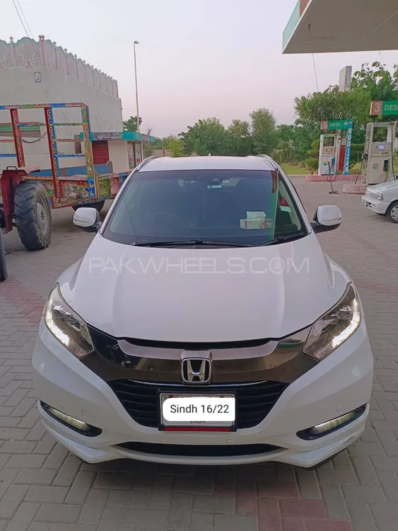 Honda Vezel 2016 for Sale in Layyah Image-1