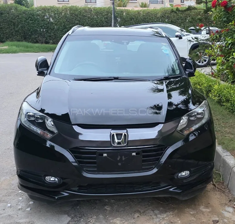 Honda Vezel 2014 for Sale in Karachi Image-1