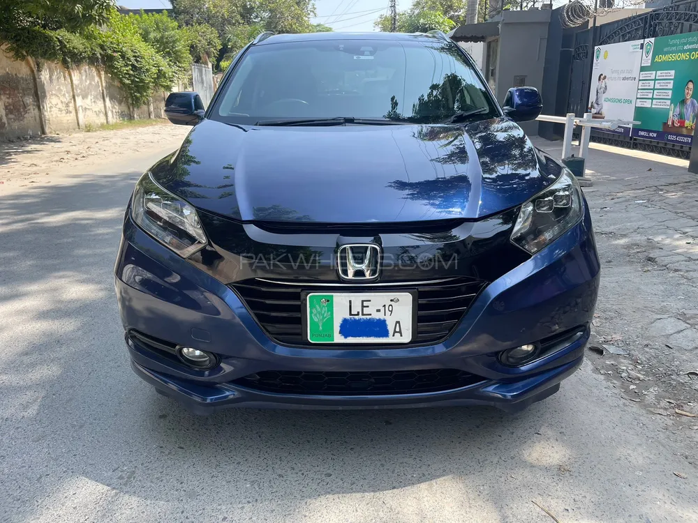 Honda Vezel 2014 for Sale in Lahore Image-1