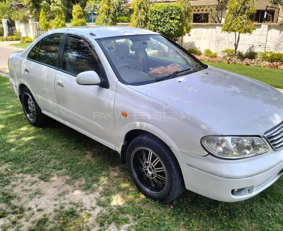 Nissan Sunny 2006 for Sale in Lahore Image-1