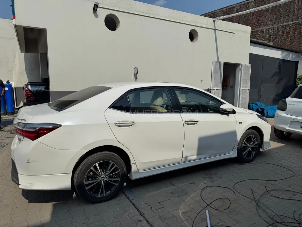 Toyota Corolla 2018 for Sale in Sialkot Image-1