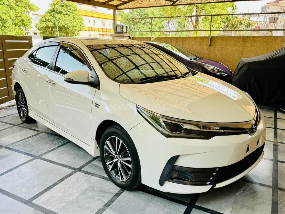 Toyota Corolla 2018 for Sale in Islamabad Image-1