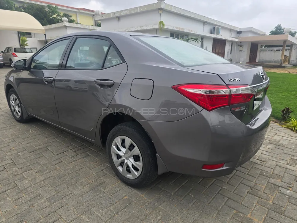Toyota Corolla 2014 for Sale in Karachi Image-1
