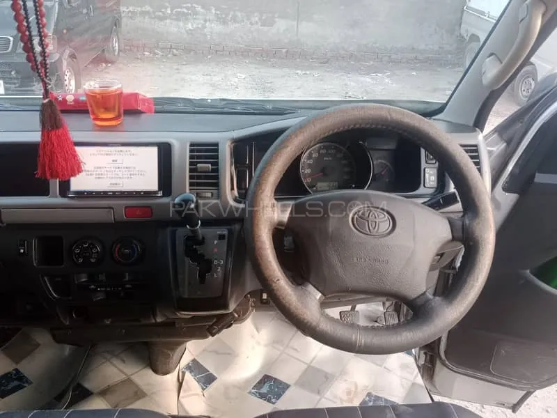 Toyota Hiace 2012 for Sale in Lahore Image-1