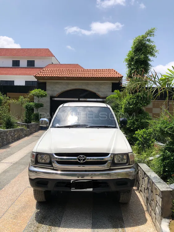 Toyota Hilux 2006 for Sale in Islamabad Image-1