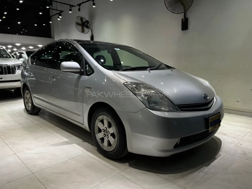 Toyota Prius 2007 for Sale in Karachi Image-1