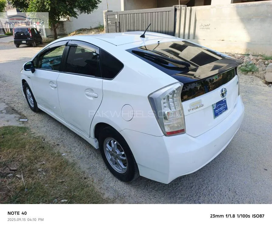 Toyota Prius 2011 for Sale in Islamabad Toyota Prius 2011 for Sale in Islamabad Image-5