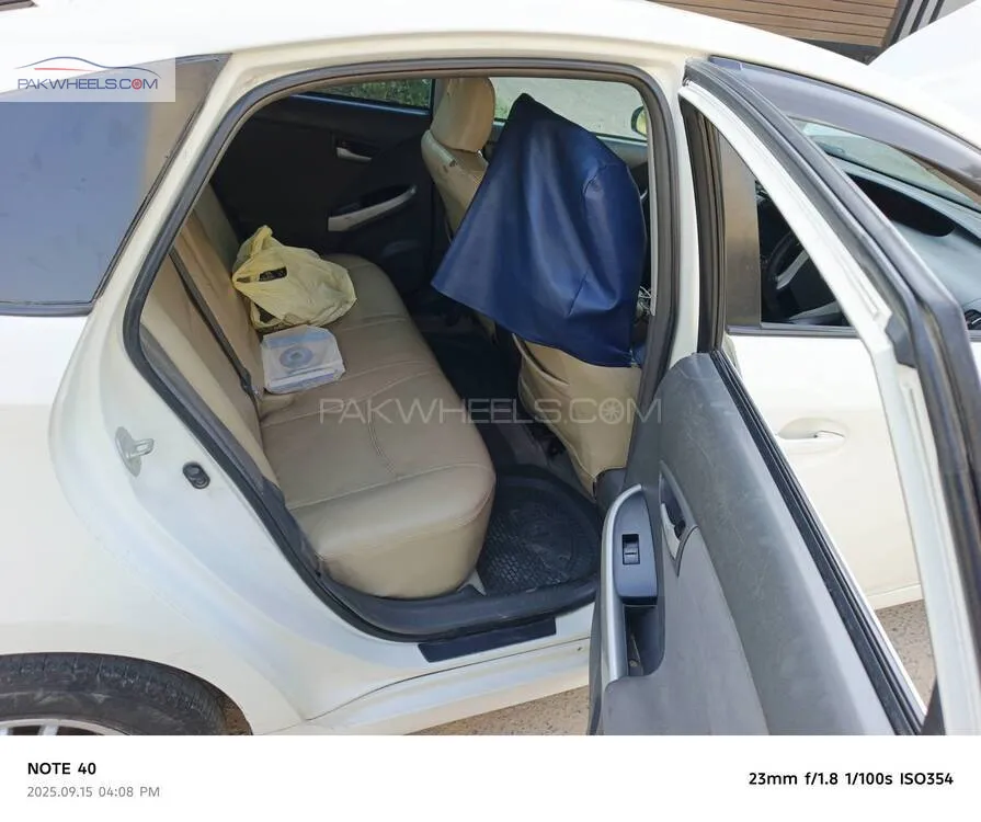 Toyota Prius 2011 for Sale in Islamabad Toyota Prius 2011 for Sale in Islamabad Image-11