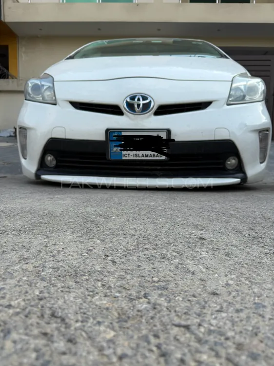 Toyota Prius 2013 for Sale in Islamabad Image-1