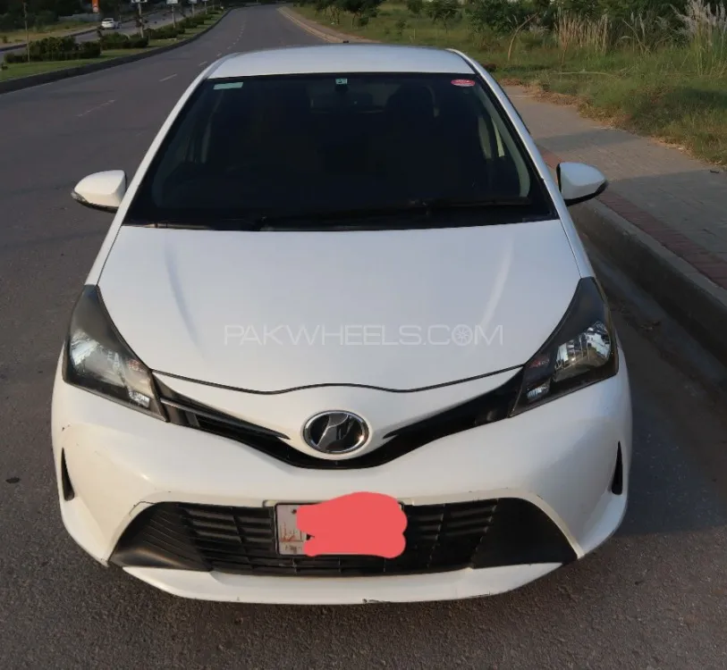 Toyota Vitz 2014 for Sale in Islamabad Image-1
