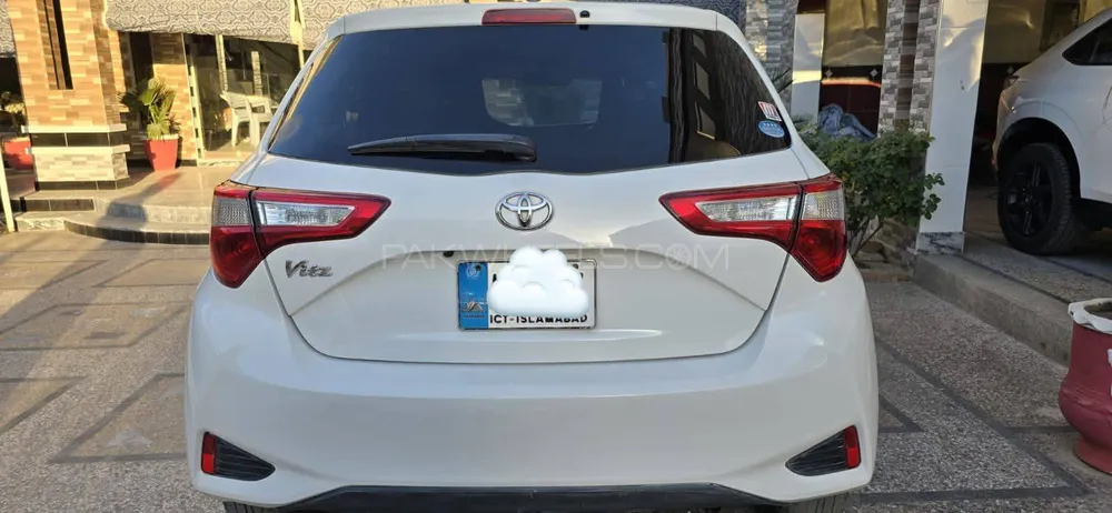 Toyota Vitz 2017 for Sale in Talagang Image-1