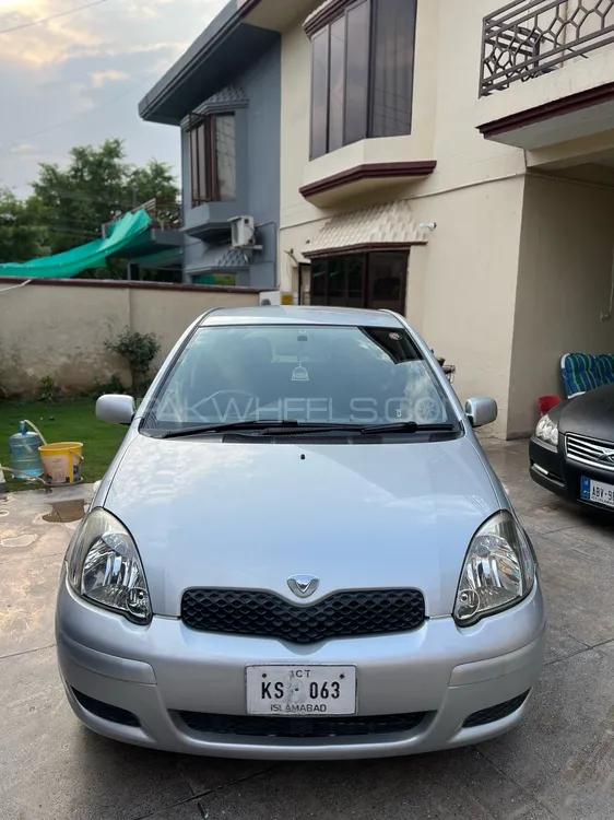 Toyota Vitz 2003 for Sale in Lahore Image-1